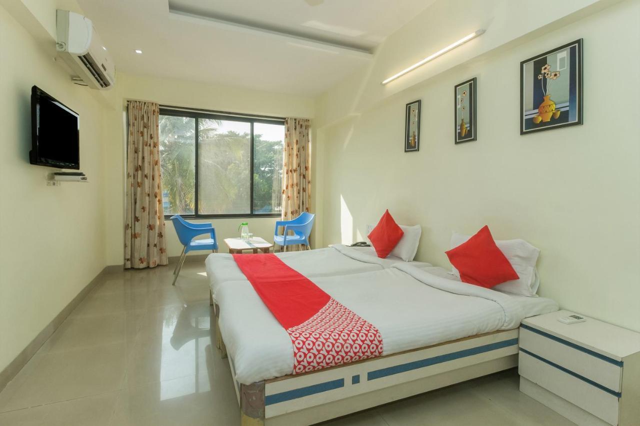 Flagship 4387 Hotel Theem Plaaza Nashik Bagian luar foto