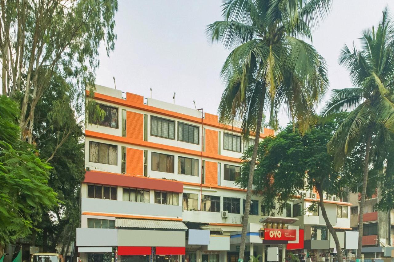 Flagship 4387 Hotel Theem Plaaza Nashik Bagian luar foto